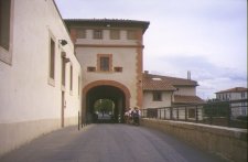 manufatti del Ponte a Cappiano (6786 bytes)